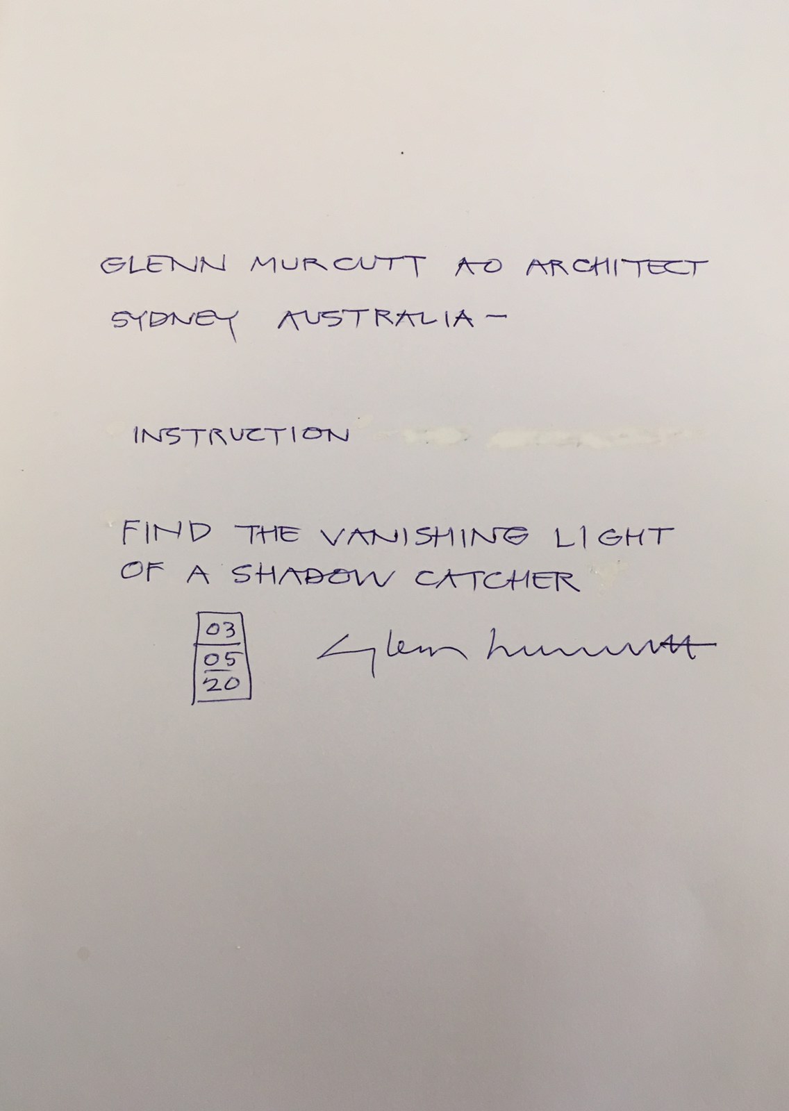 Photo of architect Glen Murcutt's instruction written on a piece of paper.